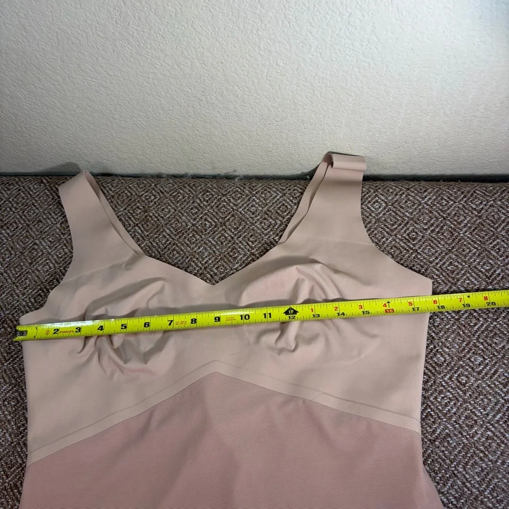 Honeylove Liftwear Shapewear Tank XL sand color Casual Comfy Minimal